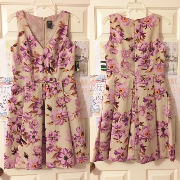 🆕 Floral Fit and Flare Dress with Pockets - Picture 3 of 6